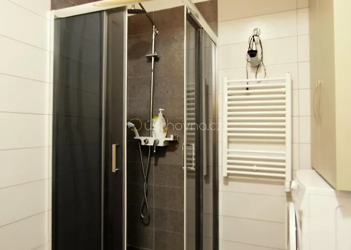 Cinco 33 Kufrujeme.cz Durrës